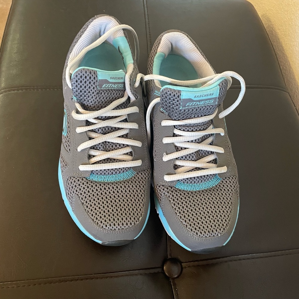 Athletics shoes